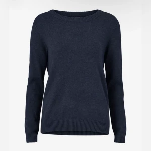 Stickad tröja  - Jättefin och mysig mörkblå tröja från Vila. Endast använd några gånger. Storlek XS, liten i modellen så hade även passat S eller M. 💕