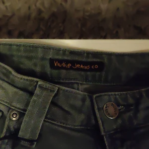 Feta Nudie Jeans - Säljer nu mina nudiejeans för dom har blivit för små. Storlek W30 L 32 och skick 9/10. Skriv vid minsta lilla fundering
