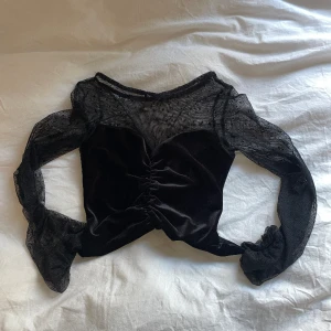 Topp - Jätte snygg topp, passar till allt 