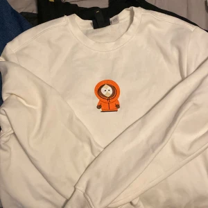 Sweatshirt - Riktigt cool tröja. Speciellt för south park fans. Bra skick på tröjan. Inte använd nästan någonsin. 