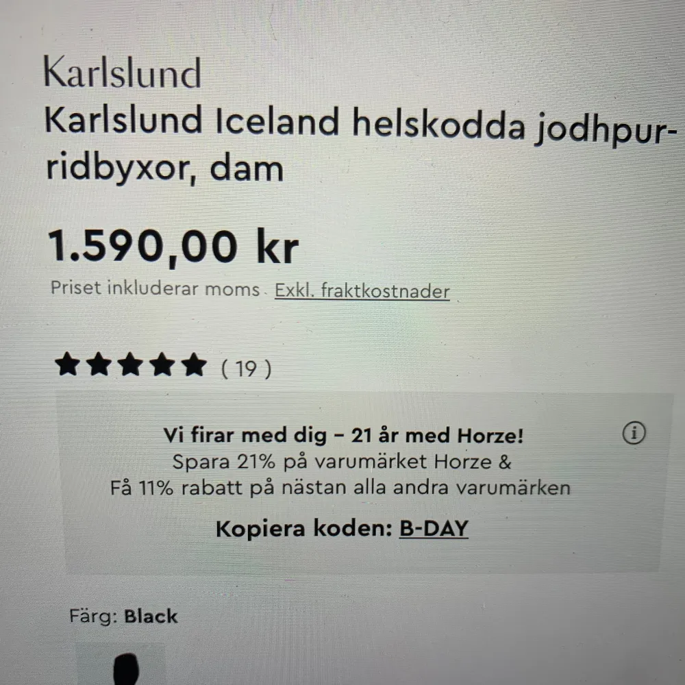 Säljer mina ridbyxor de är från Karslund 😍. Som nya kostar de 1590kr det är bra skick, säljer pga att de har blivit för små, de är i storlek 164 det är bara att lappen på byxorna är lite blek så man kan knappt se vad det står men annars inget. 🌼🌼 . Jeans & Byxor.