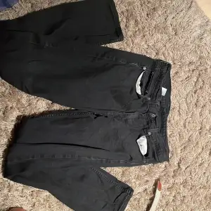 Ett par Levis 502 jeans som jag inte använder längre och är i 9/10 skick Pris kan diskuteras 