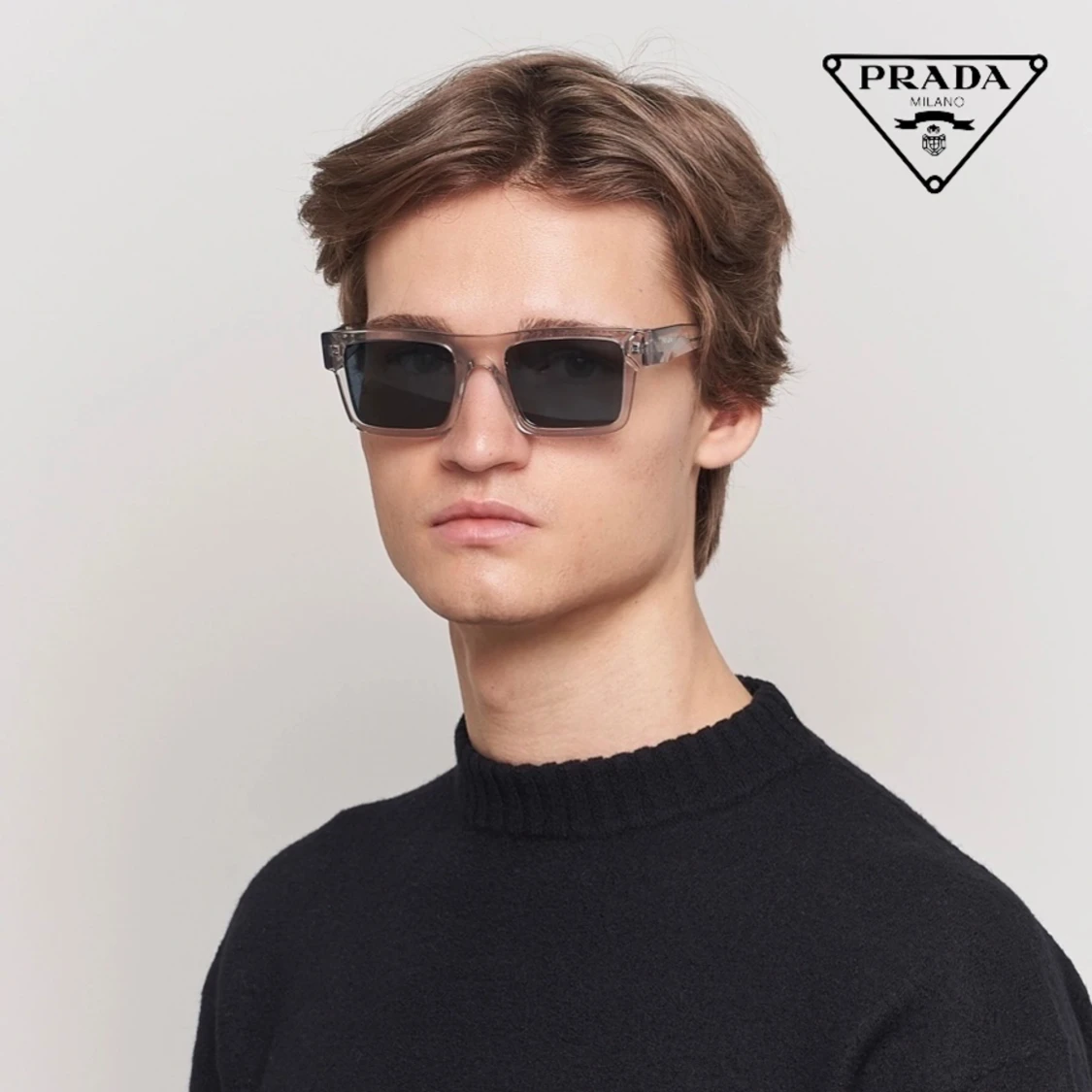 Prada- Solglasögon  - 92