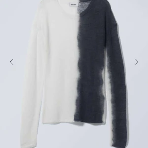 Jätte fin tröja - Säljer nu min jätte fina tröja ifrån weekday, tröjan är aldrig använd (lappen sitter kvar). Skriv för frågor eller funderingar💓