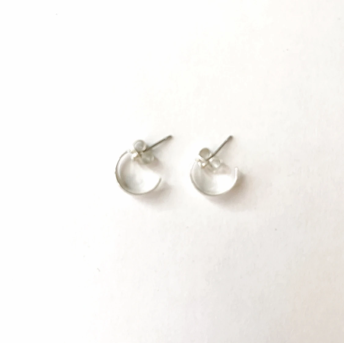 Mini silver hoops