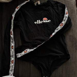 Ellesse body i storlek S använd 1 gång 