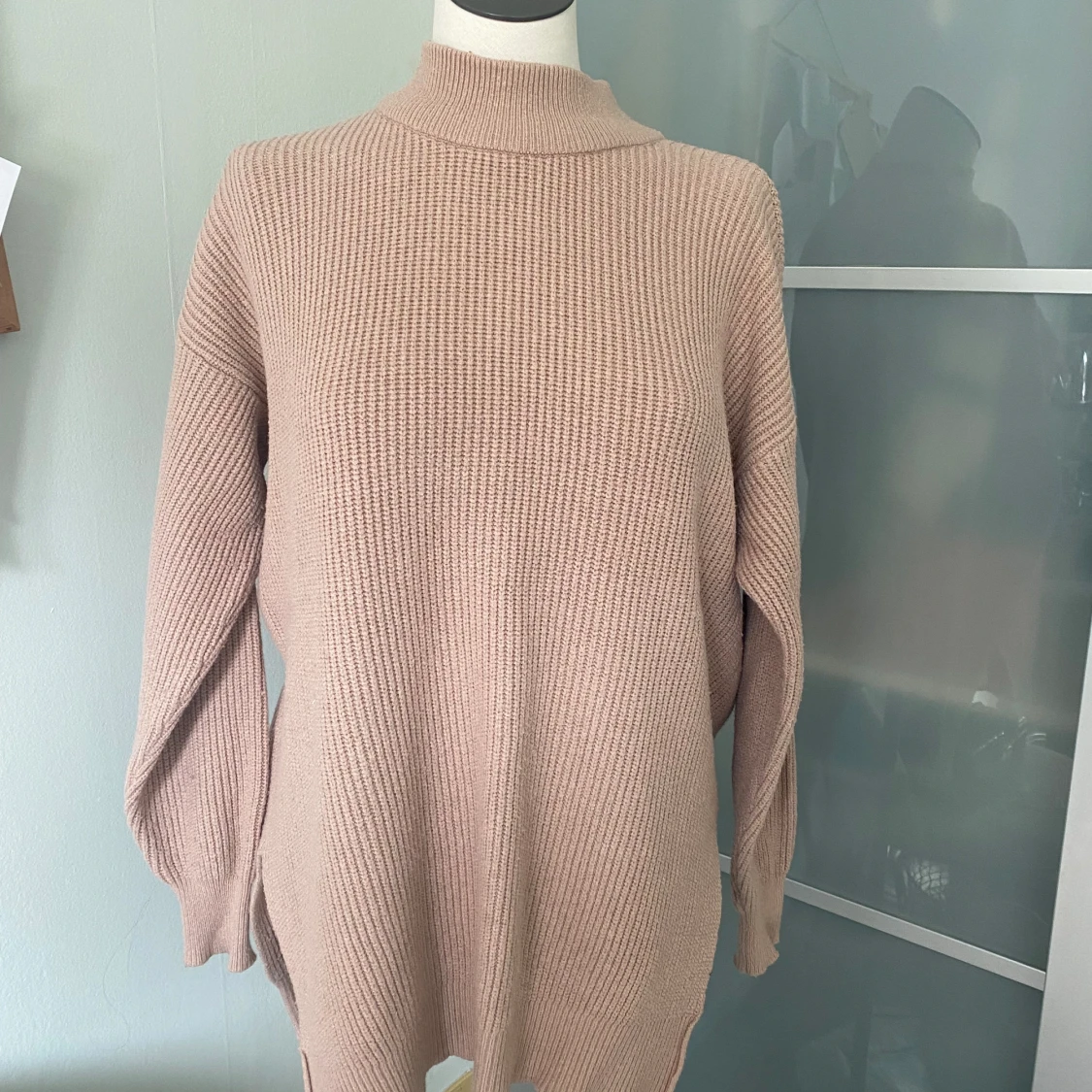 Na-kd tröja beige strl small-medium 