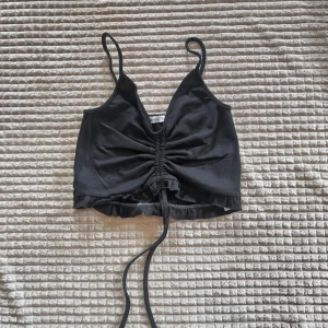 Linne nytt utan prislapp - Jättefint på. 