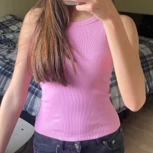 Rosa linne - Jätte fint rosa linne från Gina Tricot!💗 Bra skick!