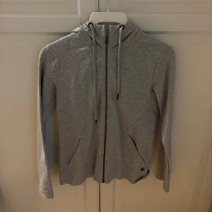 Sail racing tröja - En extremt skön lite tunnare sail racing tröja i väldigt bra skick