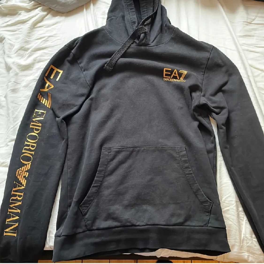 EA7 tröja 