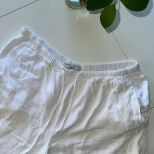 Linnebyxor  - Jätte fint skick  Endast använd fåtal gånger 