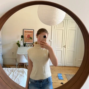 Vit stickad polo topp - Vit stickad polo strl S 💞💞💞