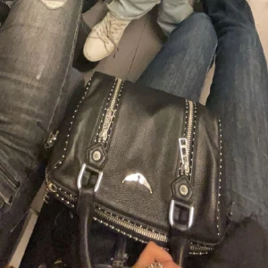 Zadig sunny bag - säljer denna zadig sunny bag, kan även byta mot en stella mccartney eller balenciaga väska. Näst minsta modellen. Pris kan diskuteras!