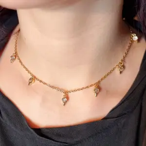 Handgjort unik  halsband och exklusiv design🖤Följ :@ekjewelryofficial🤲 🔗⛓️Gj💎Material- rostfritt stål och zirconia kristall. Längd: 38cm