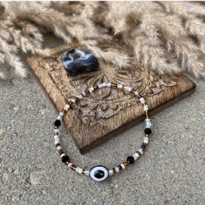 Pärlarmband  - Handgjort armband med Nazar (evil eye) 🧿 Längd och färger kan anpassas, det är bara att skriva så löser jag<3