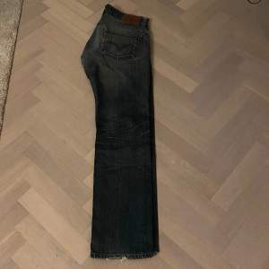Snyggt par blå vintage Levis jeans. Storlek 32/32
