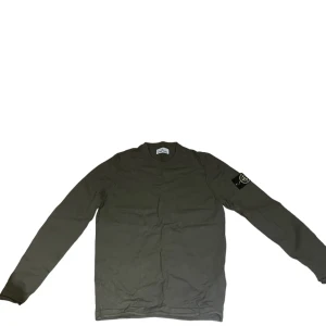 Stone island tröja  - Stone island tröja storlek S✔️ mitt pris:799✔️ Skick:8/10✔️ Köpare står för frakt!✔️