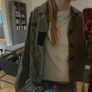 Zadig jacka  - Säljer jättefin Zadig jacka eftersom den börjar bli för liten