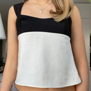 Söt satin topp - Jättesöt topp