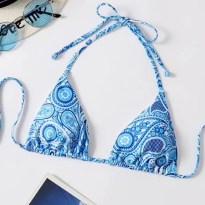 mönstrad bikini - Säljer denna jättesöta mönstrade bikinin. Den är så fin. Bra kvalite. Den är endast testad. 