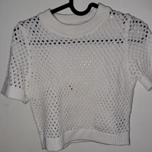 Stickat t-shirt - Jag fick den i present och har knappt använt den därför säljer jag sen💕💕