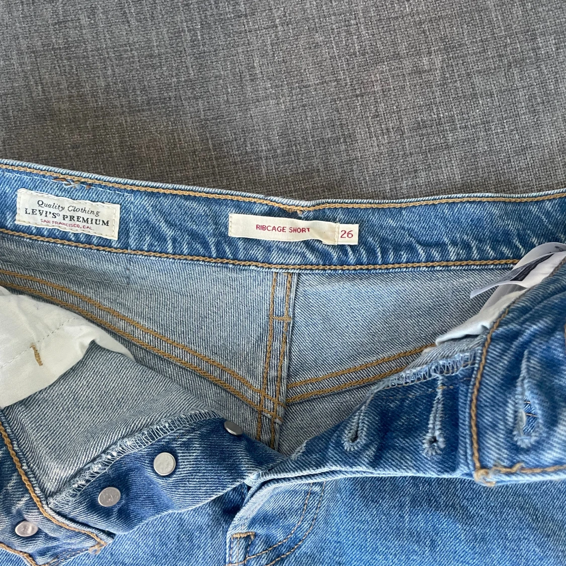 Levis jeans shorts - 38