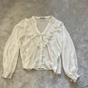 Blus - En jättesöt blus från zara💕💕