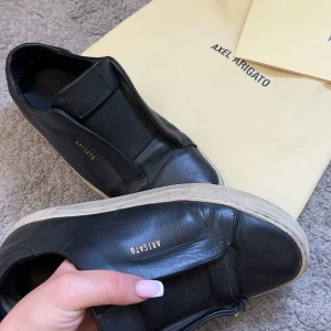 Axel Arigato skor - Fina men använda arigatos i läder modellen, Stl 38💗💗 Pris kan diskuteras!!