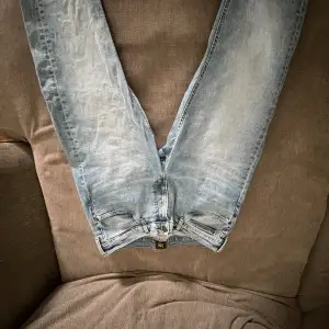 Lee jeans straight fit Storlek w34 L34 Använda fåtal gånger i mycket bra skick