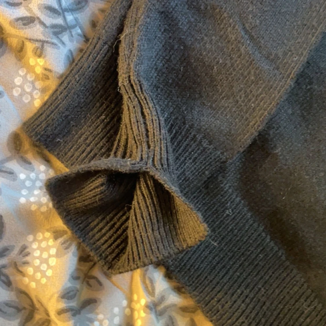 Svart stickad tröja  - 90