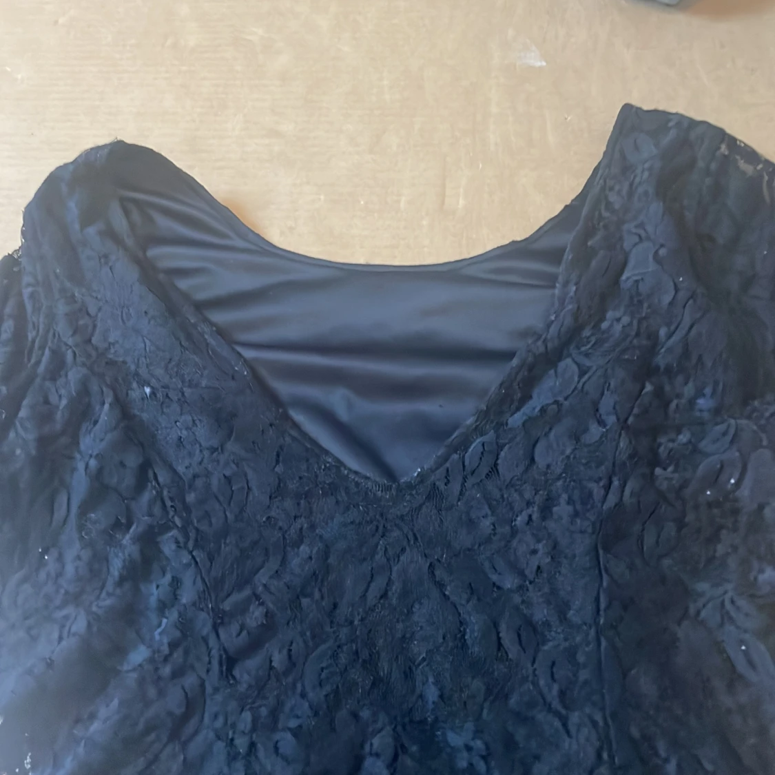 Svart spetsklänning - 90