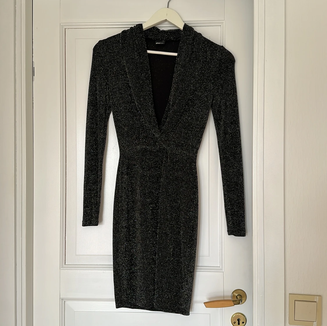 Svart klänning med silver strass