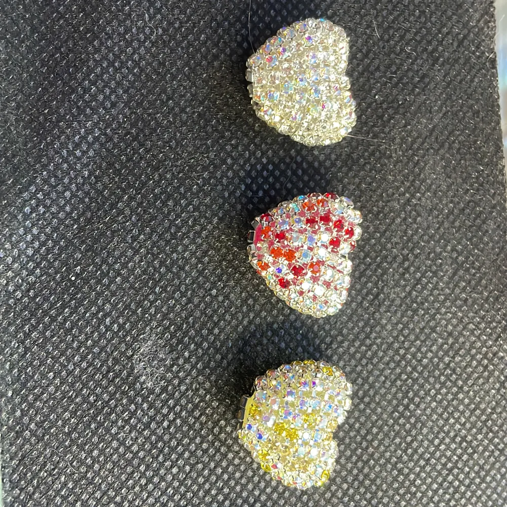 4 hjärtformade glitter pärlor till penna . Accessoarer.