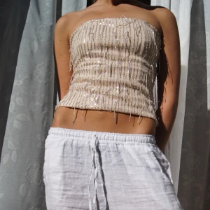 Tube topp  - Säljer den här superfina Tube toppen som är aldrig använd! Helt nyskick och superfin när man är brun på sommaren.