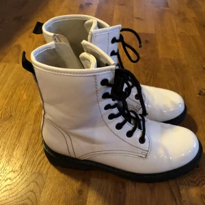 Vita stövlar boots  - Storlek 36