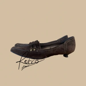 Kitten heals  - Super söta kitten heals i läder? St 40 men sitter snarare som 39!💞 Skriv vid frågor och kicka gärna in mina andra annonser🙏🏻