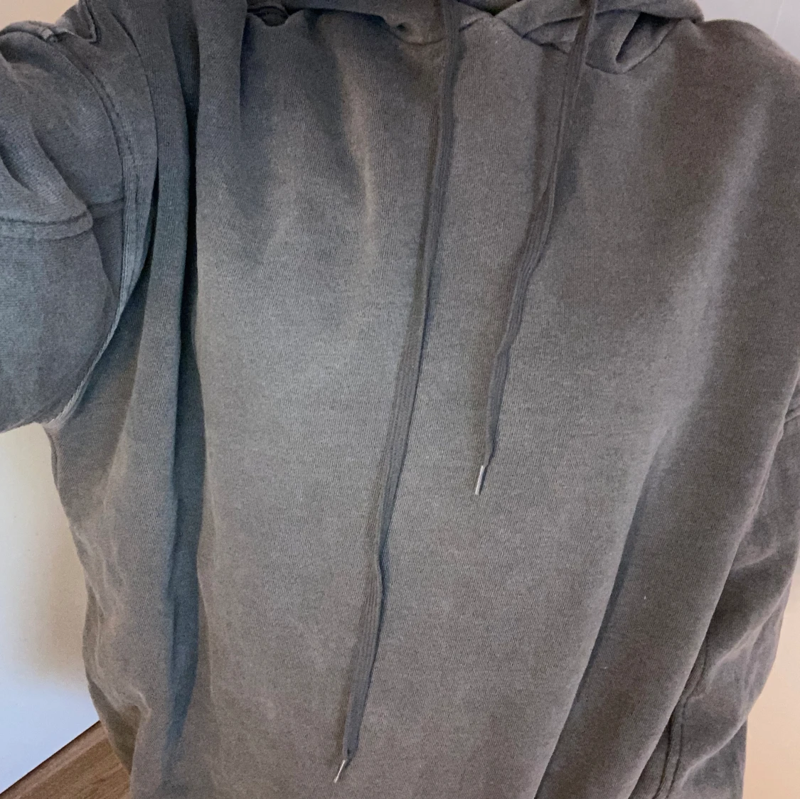 Grå oversize hoodie  - 90