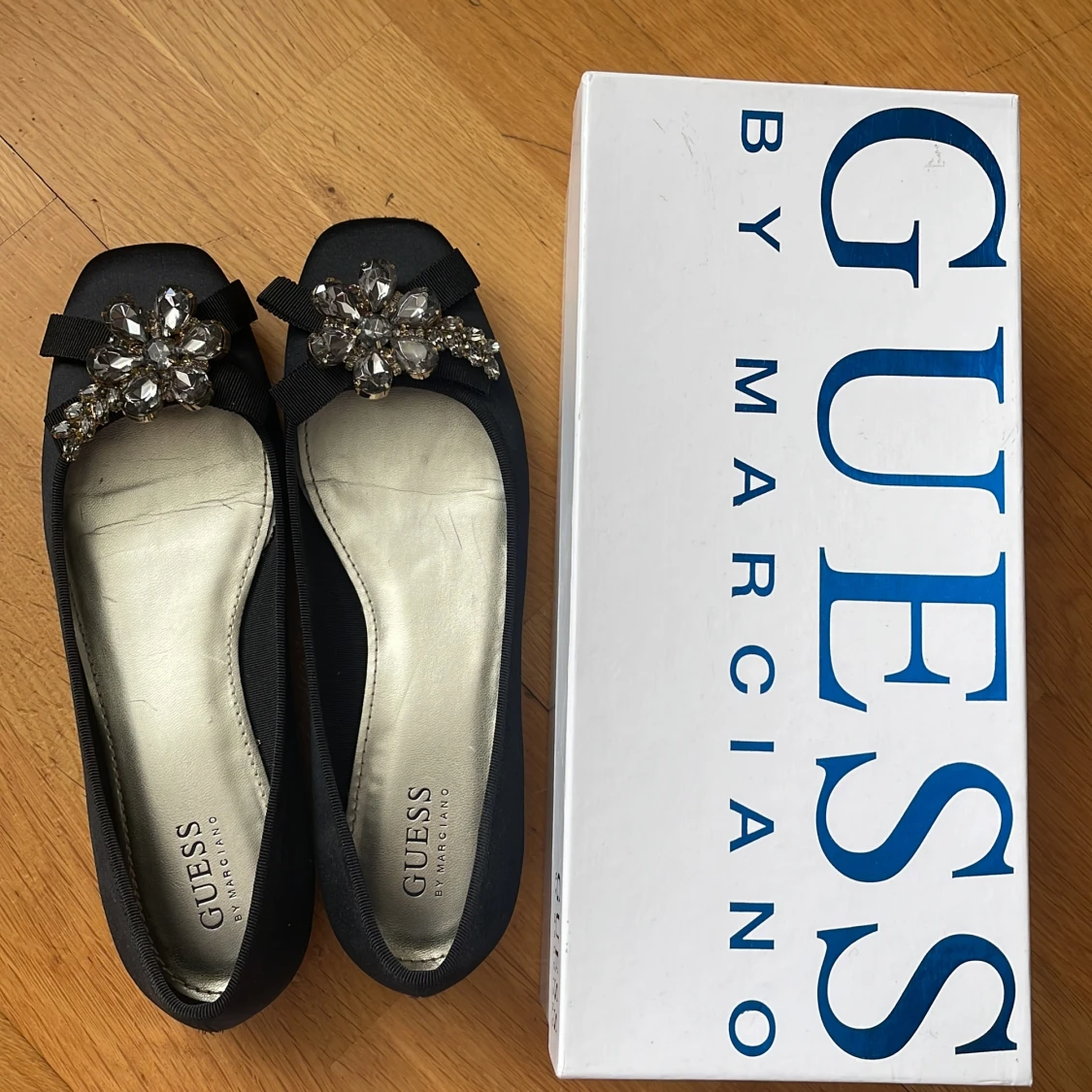 Guess by Marciano ballerina med strass - 90