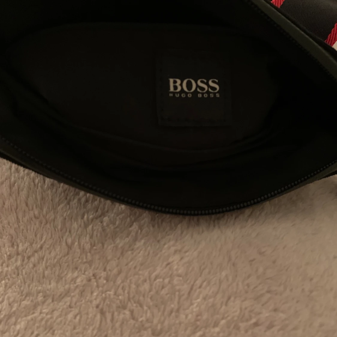 Hugo boss väska - 91