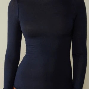 Intimisimi tröja - Bra skick använd 1 gång har bara legat i min garderob jag råkade köpa den för stor 