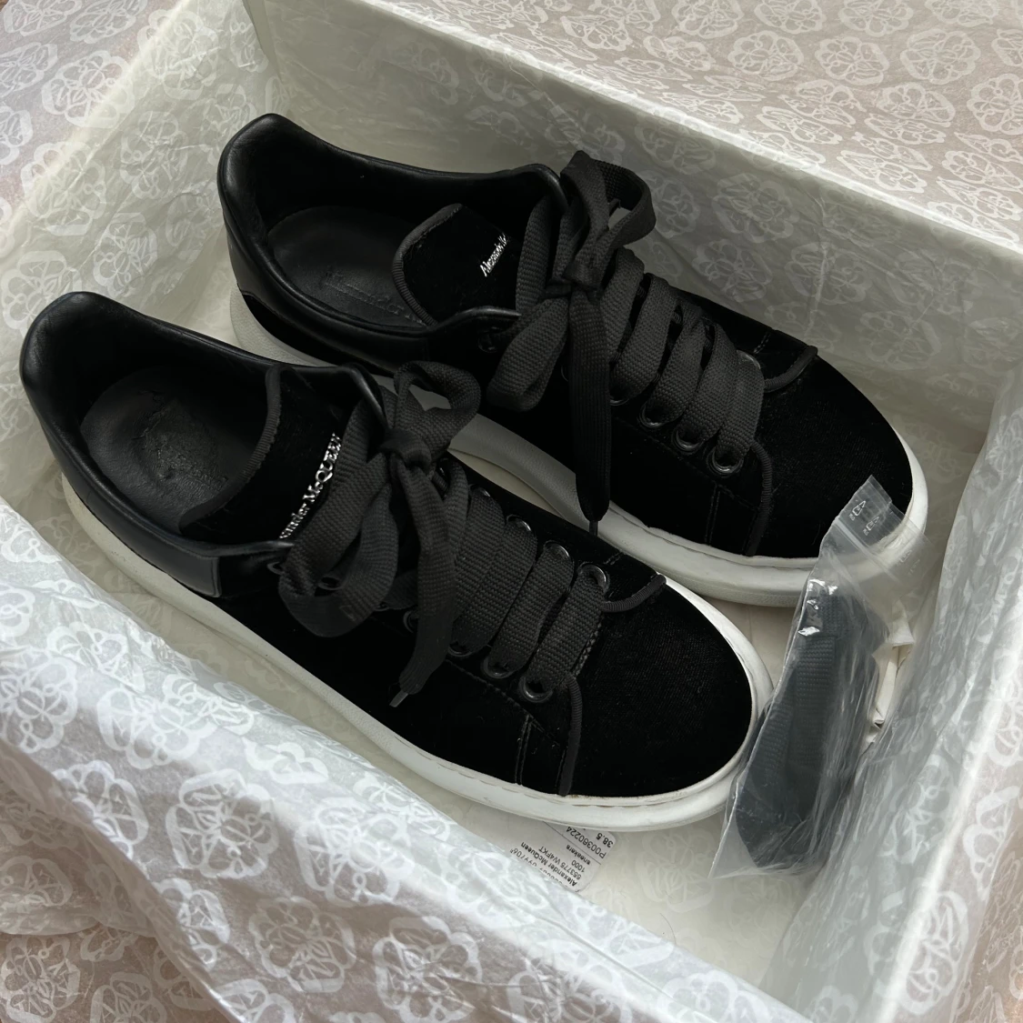 Alexander mcqueen 38.5 - 90