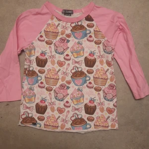 Kawaii tröja med bakelser - Storlek; XXS/XS