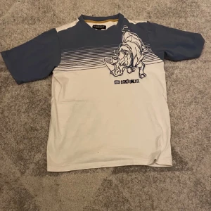 Eckö unltd tisha - Sjuk t-shirt från eckö. Kan tänka mig byten mot tapout/affliction liknande 