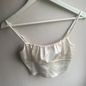 Linne - Champagne färgad linne, aldrig använd 