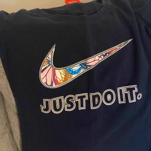 3 t shirt - Jätte fina säljer för behöver pengar Säljer billigt