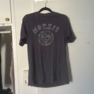 Morris - En snygg morris t-shirt. Strl m. Om ni har frågor är det bara att skriva 