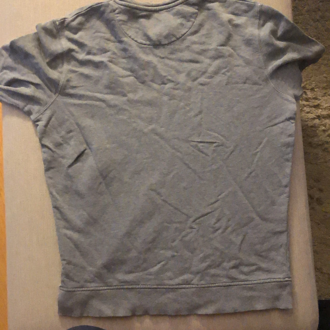 Grå t-shirt från Lyle & Scott - 90