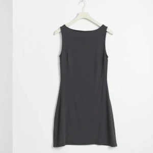 Grå sommarklänning - Så mjukt och skönt material. Aldrig använd.