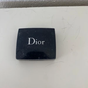 Dior ögonskugga - Köpte på Plick men hade inte användning av den. 